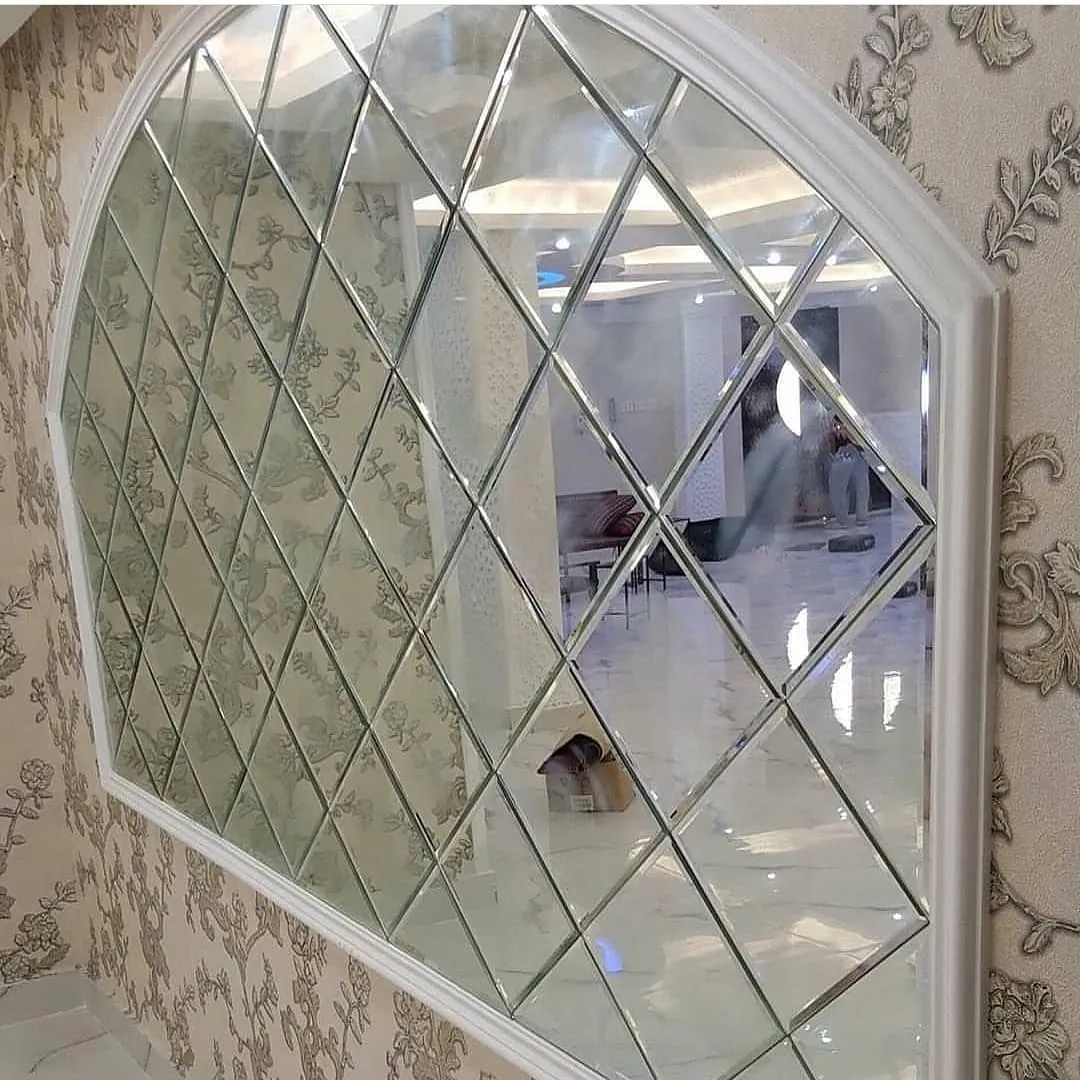 مرايا زجاجيه
